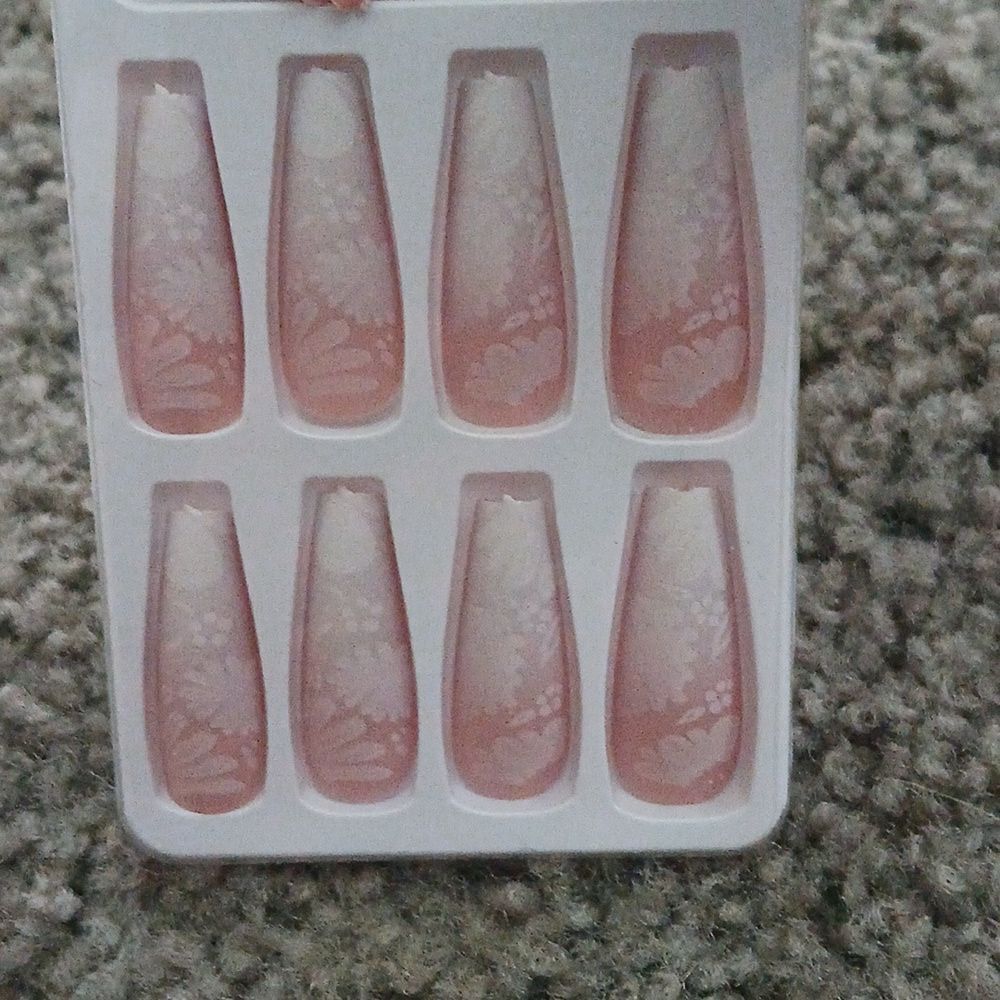 Press on Nails Pink and White Nails  NEW - Picture 4 of 5